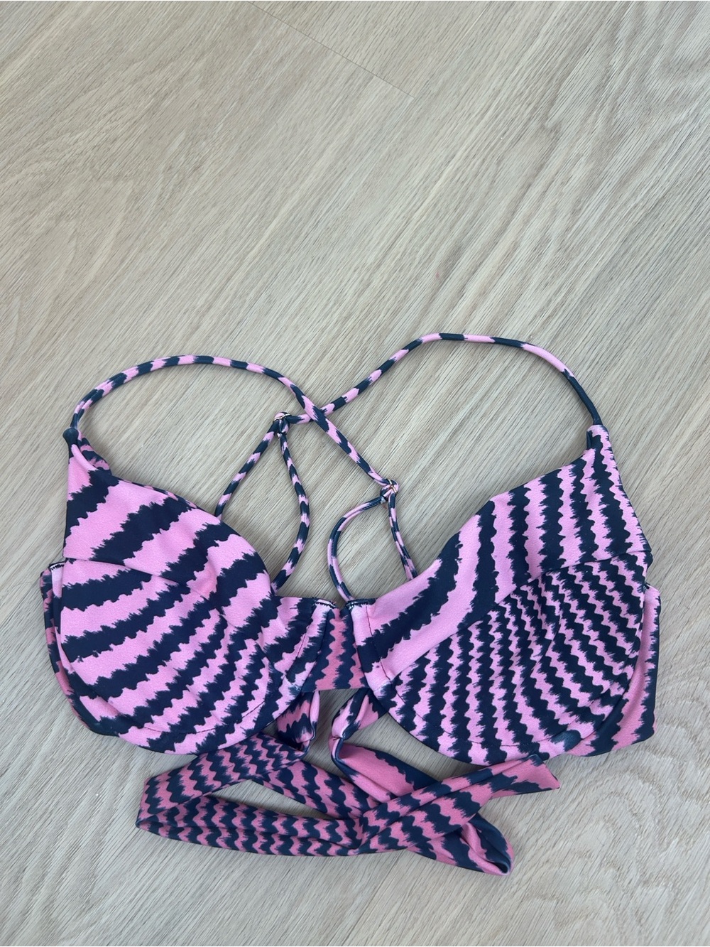 Skatie Kate Bikini Top L - Picture 2 of 4